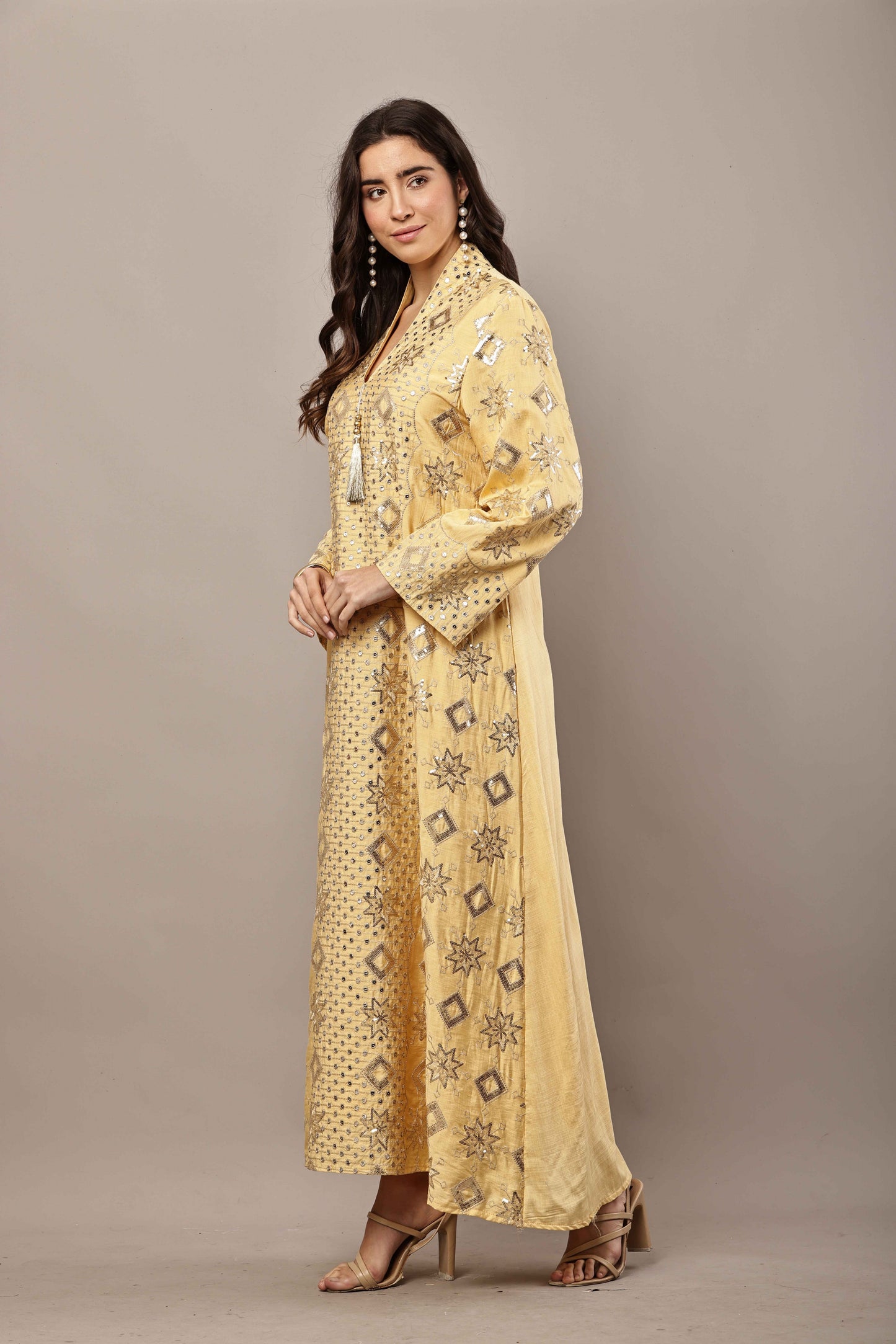 Golden Noor Embroidered Kaftan – Luxury Ramadan & Eid Maxi Dress