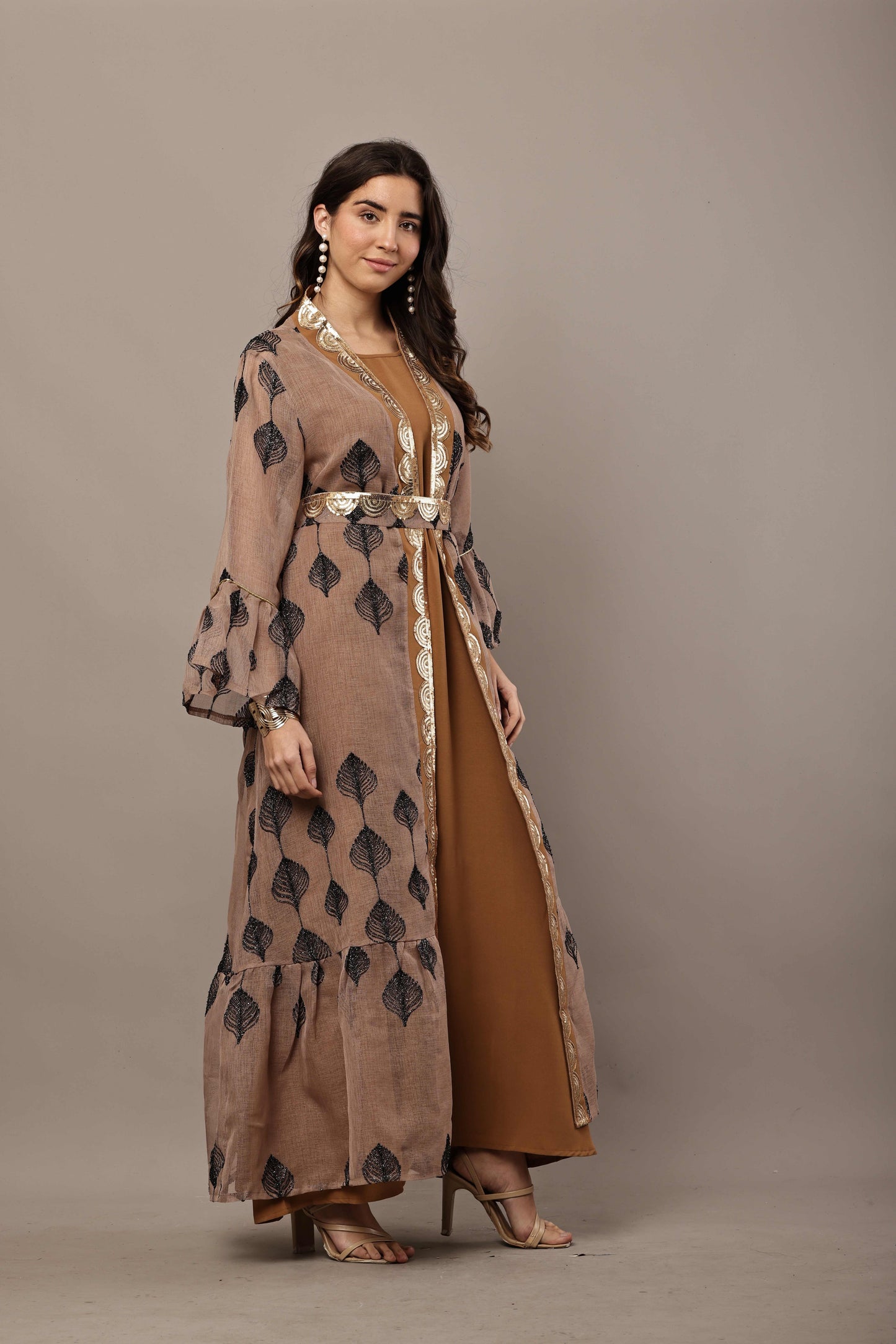 Desert Elegance Embroidered Open Abaya Set – Luxury Ramadan & Eid Outfit