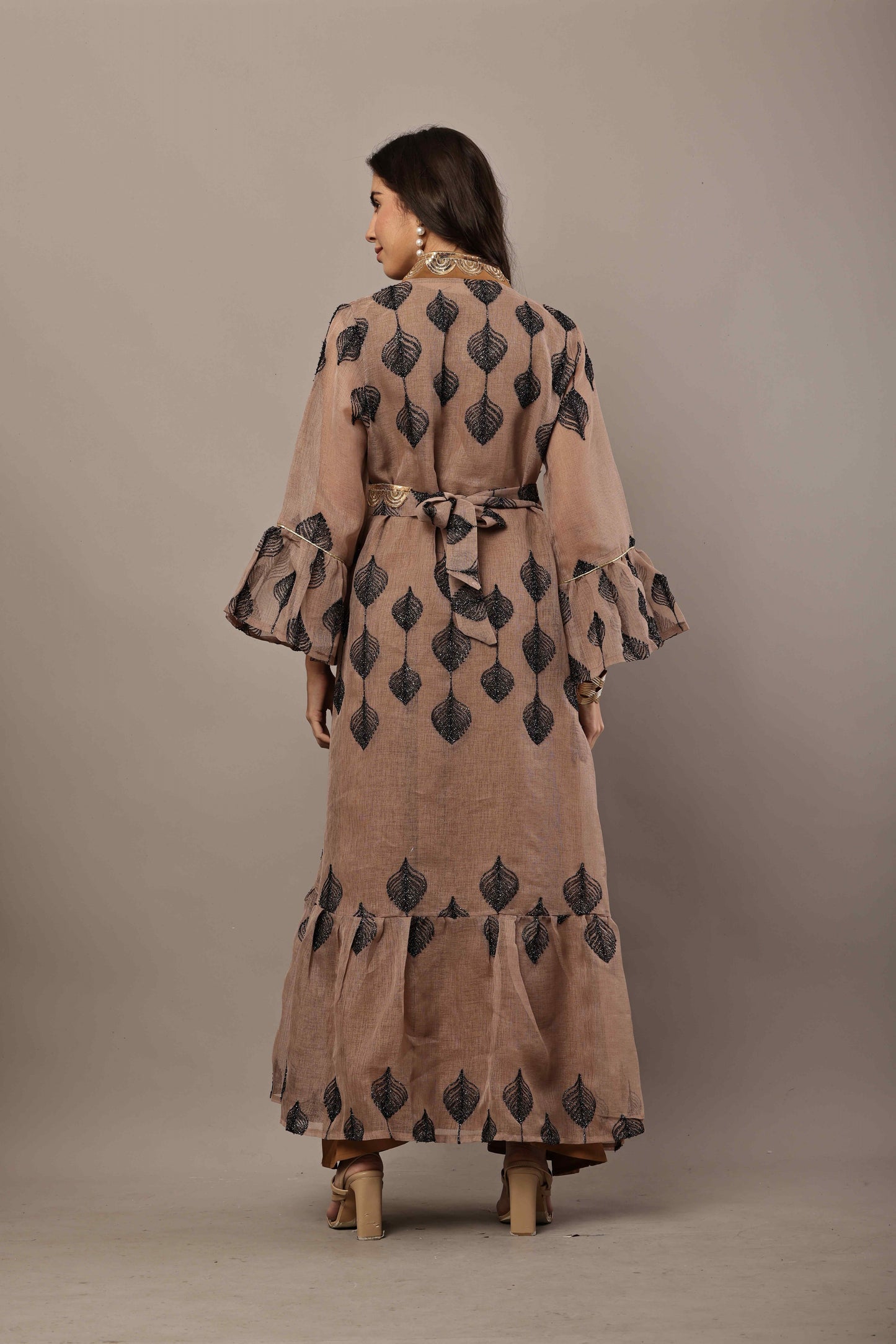 Desert Elegance Embroidered Open Abaya Set – Luxury Ramadan & Eid Outfit
