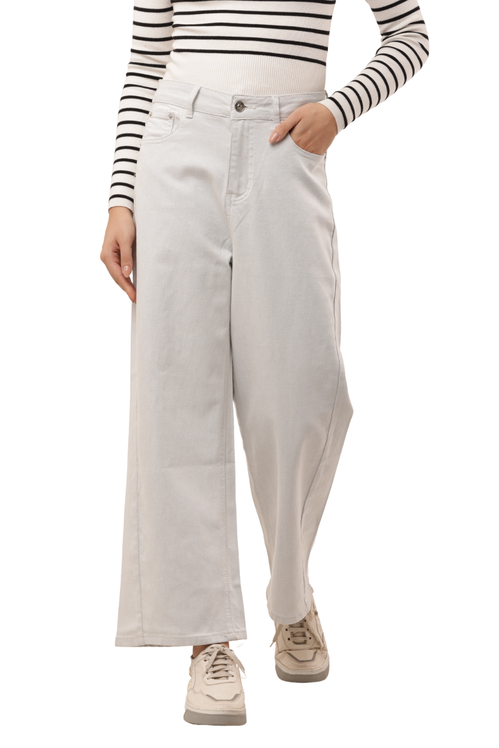 Wide-Leg Korean Denim Jeans with Utility Pocket Detail
