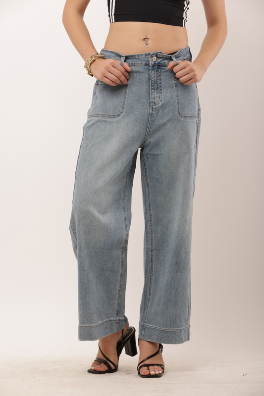 Wide-Leg Korean Denim Jeans with Utility Pocket Detail