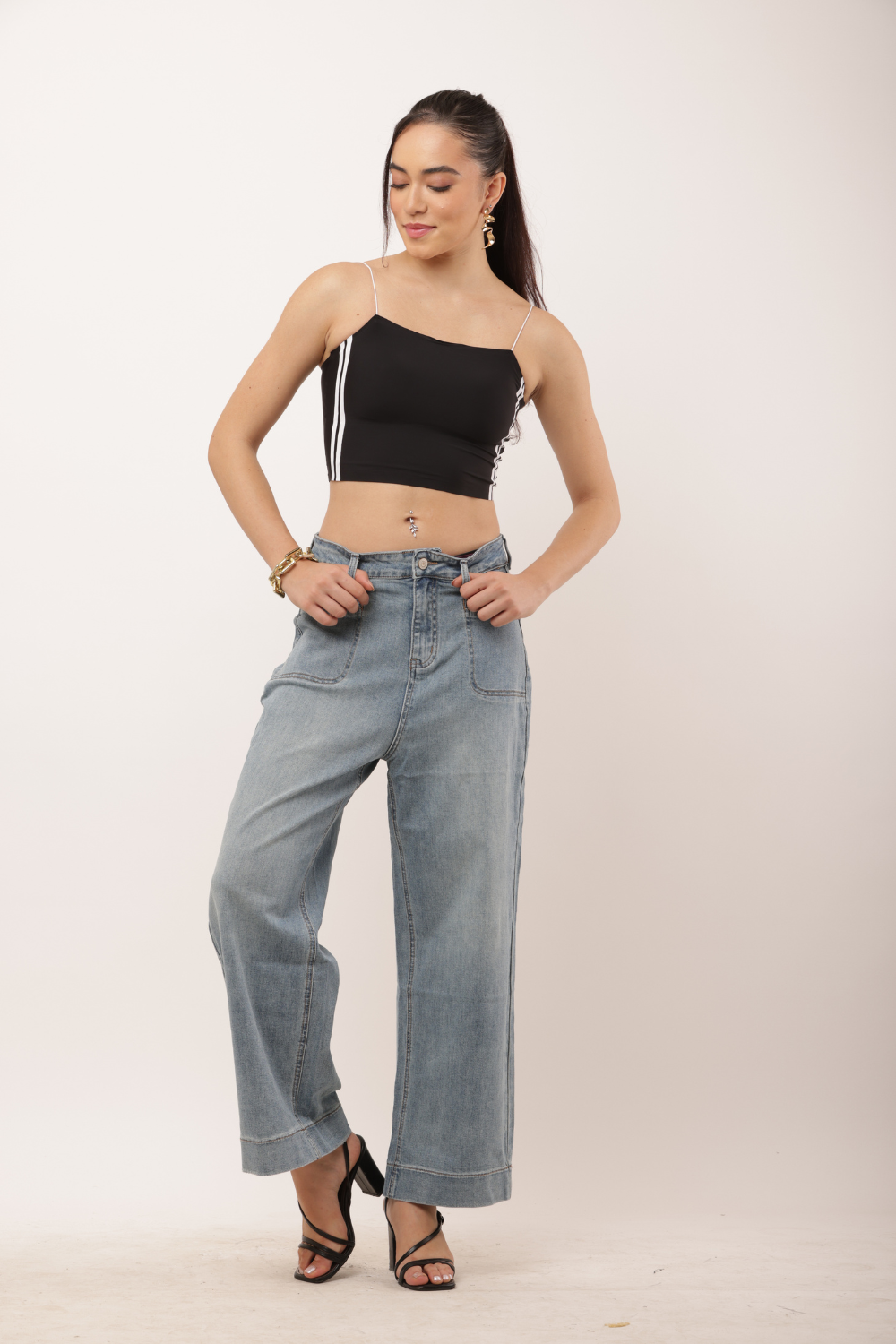 Wide-Leg Korean Denim Jeans with Utility Pocket Detail