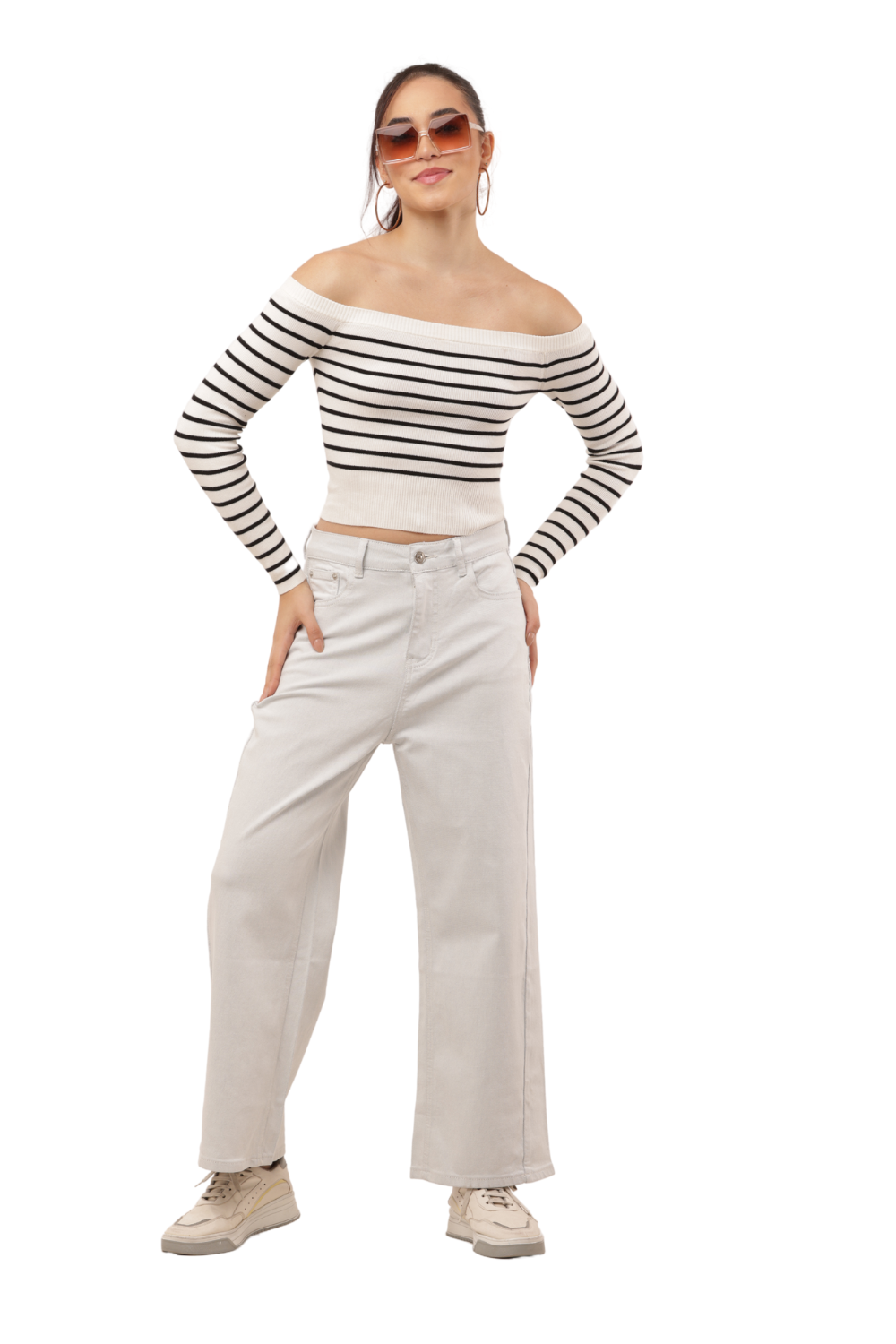 Wide-Leg Korean Denim Jeans with Utility Pocket Detail