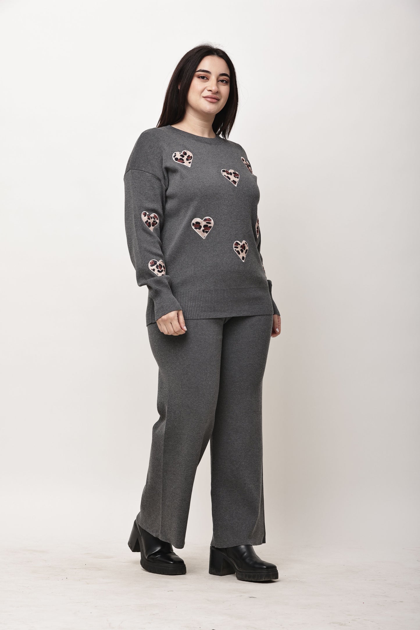 Korean Style Heart Appliqué Knit Co-Ord Set for Women | Winter Sweatshirt & Wide Leg Pants